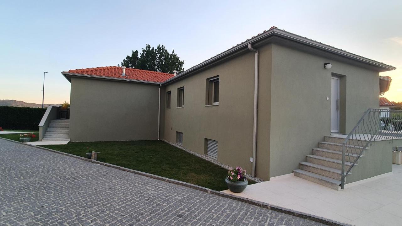 Barrio Apartments Амарес Екстериор снимка
