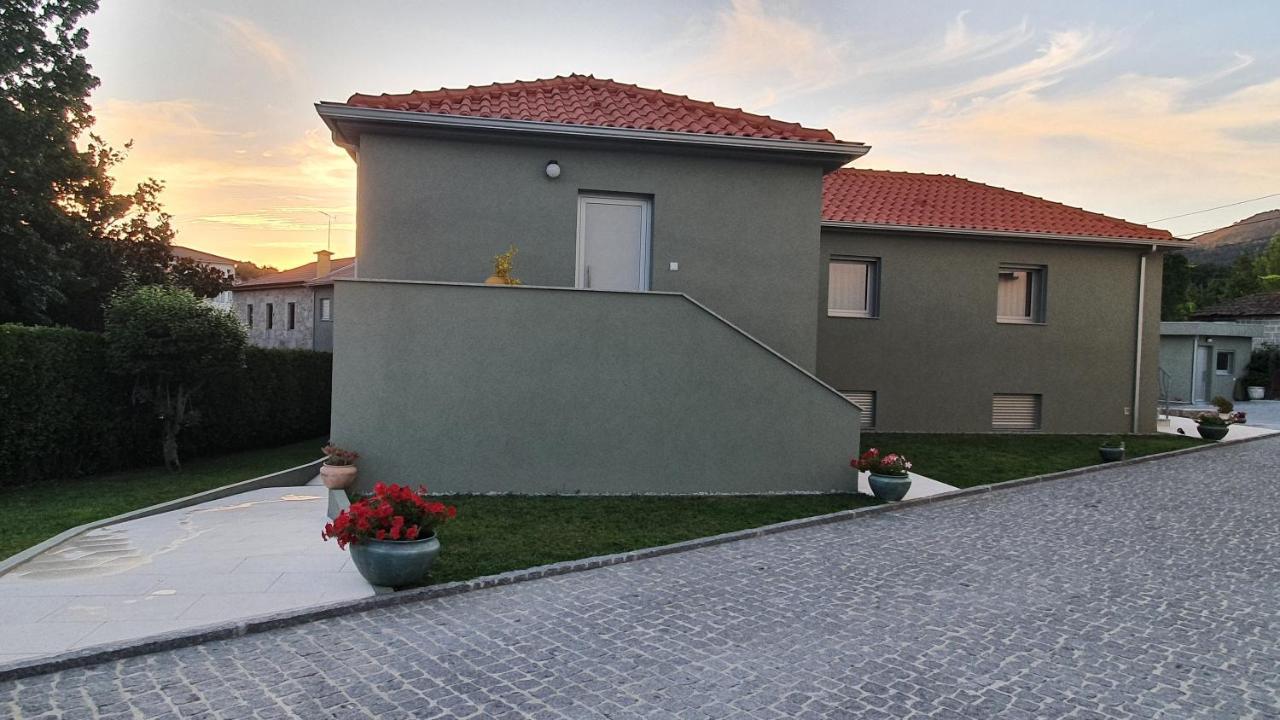 Barrio Apartments Амарес Екстериор снимка