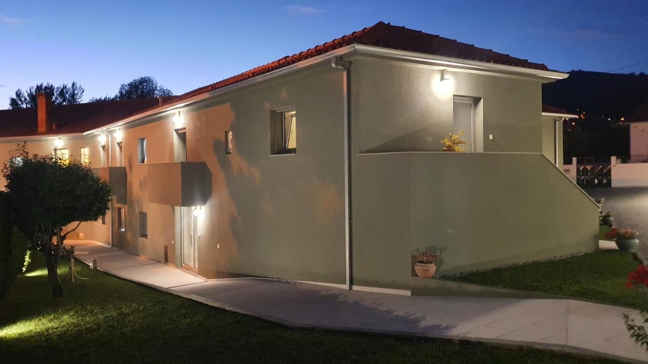 Barrio Apartments Амарес Екстериор снимка